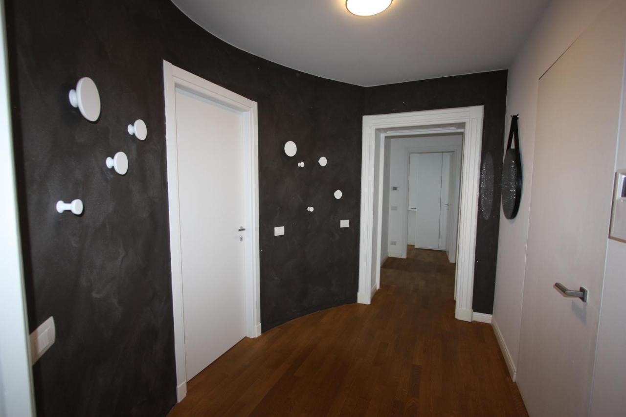 Palazzo Della Torre Elegant Apartment In Como Luaran gambar