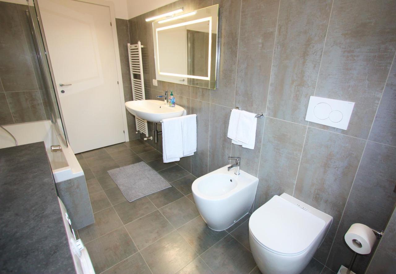 Palazzo Della Torre Elegant Apartment In Como Luaran gambar